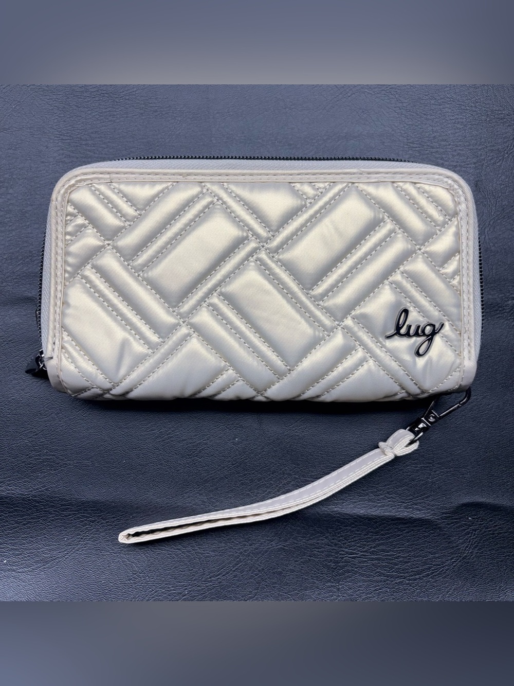 NWOT Lug METALLIC CHAMPAGNE SPLITS XL Wallet with Wrist Strap